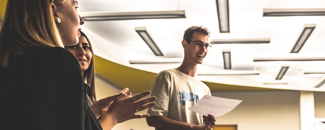 DUALES STUDIUM | BWL/MODEMANAGEMENT, 3. Bild